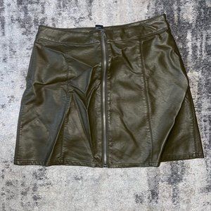 Forever21 faux leather skirt